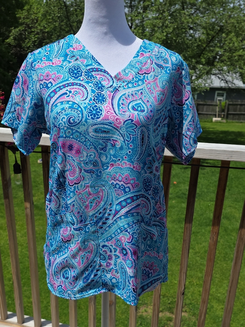 Vera Bradley Floral Scrub Top XS